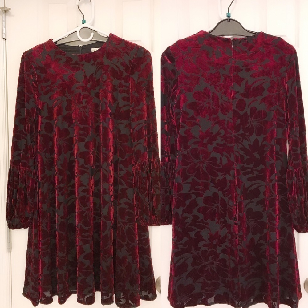 Size 2 💖 Neiman Marcus Velvet Long Floral Dress